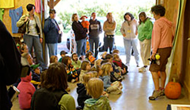 School field trip in Crozet at Chiles Peach Orchard