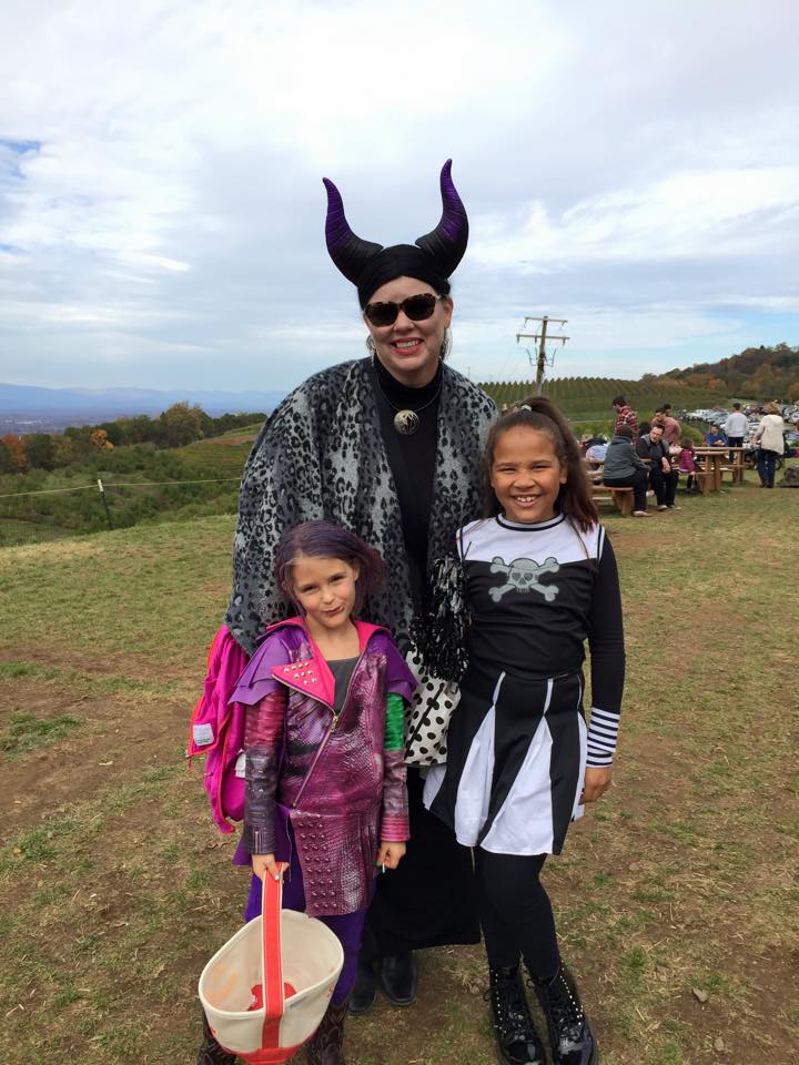 Halloween costumes at Carter Mountain Orchard