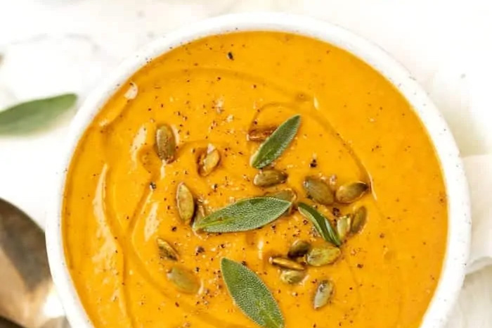 chili-roasted pumpkin soup