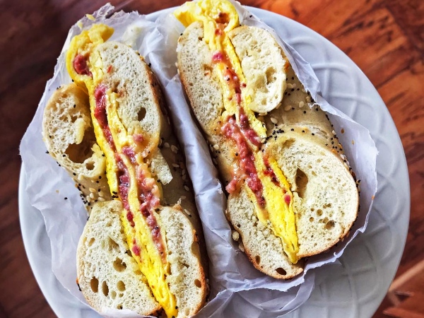 Bodos Egg and Ham Bagle