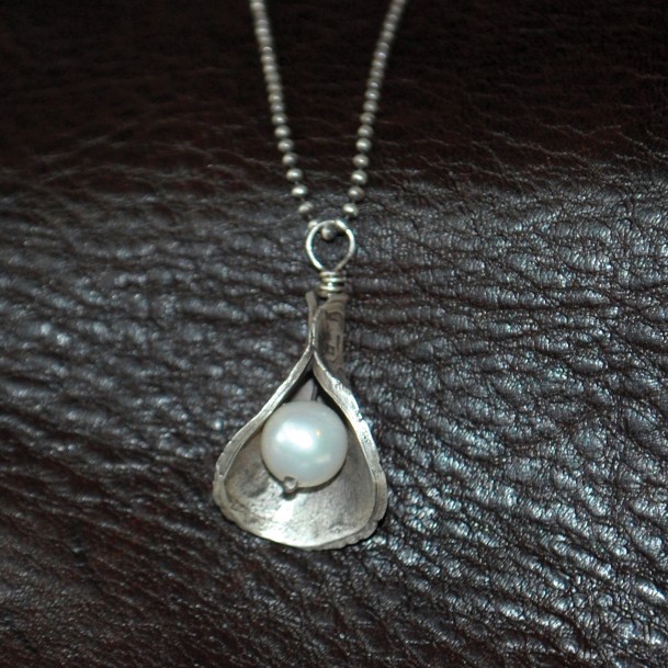 sarah canady pearl necklace