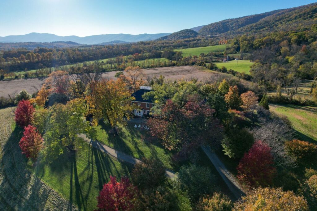 Aerial view of Chiswell and surrounding landscape