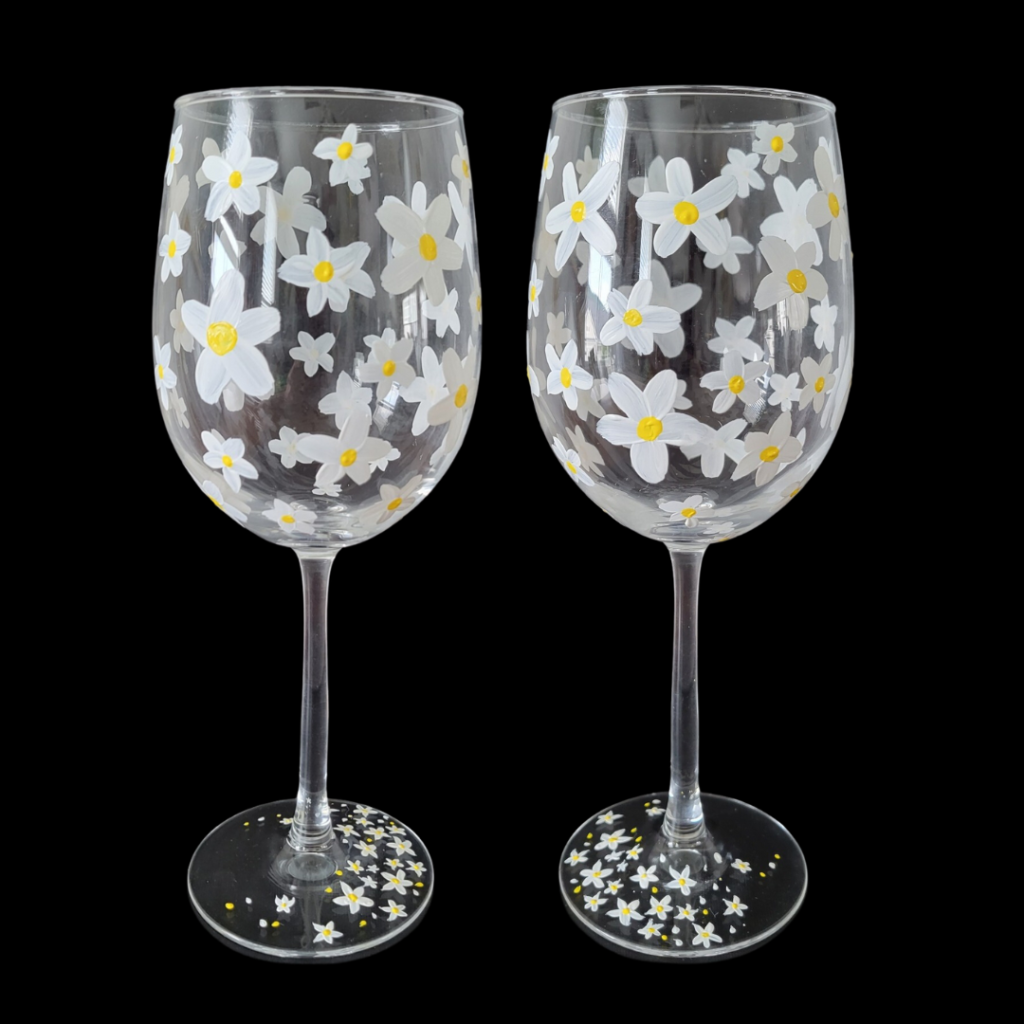 paint and sip painted daisy wineglasses