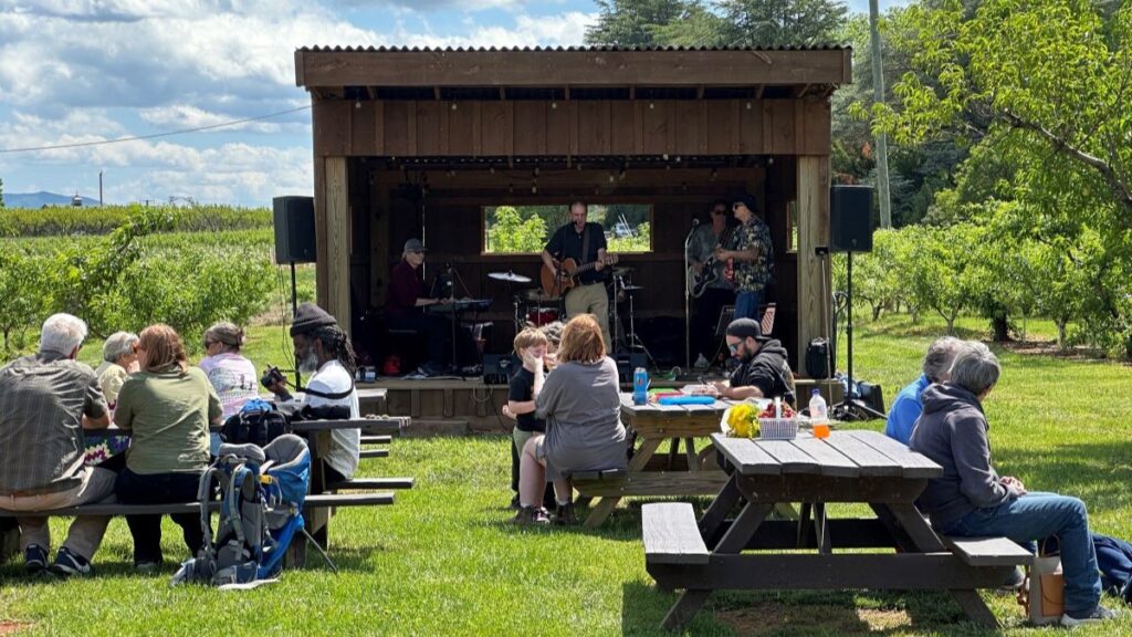 Live music at Chiles Peach Orchard