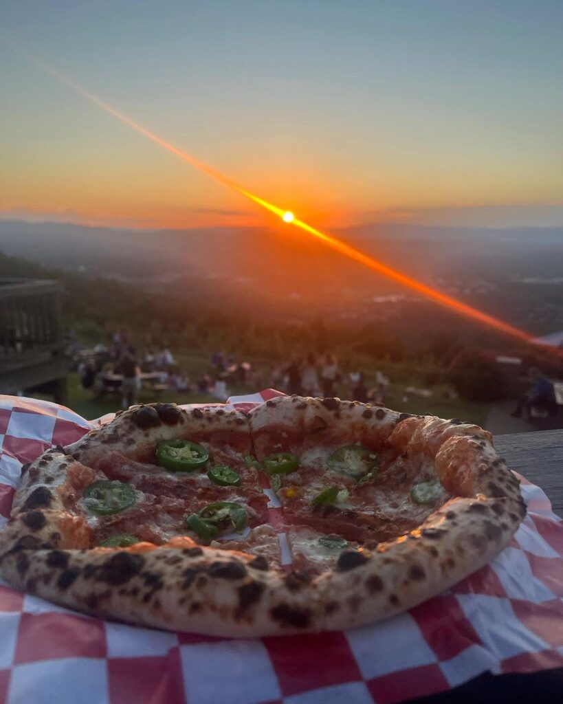 Popitos Pizza at Carter Mountain Sunset Series